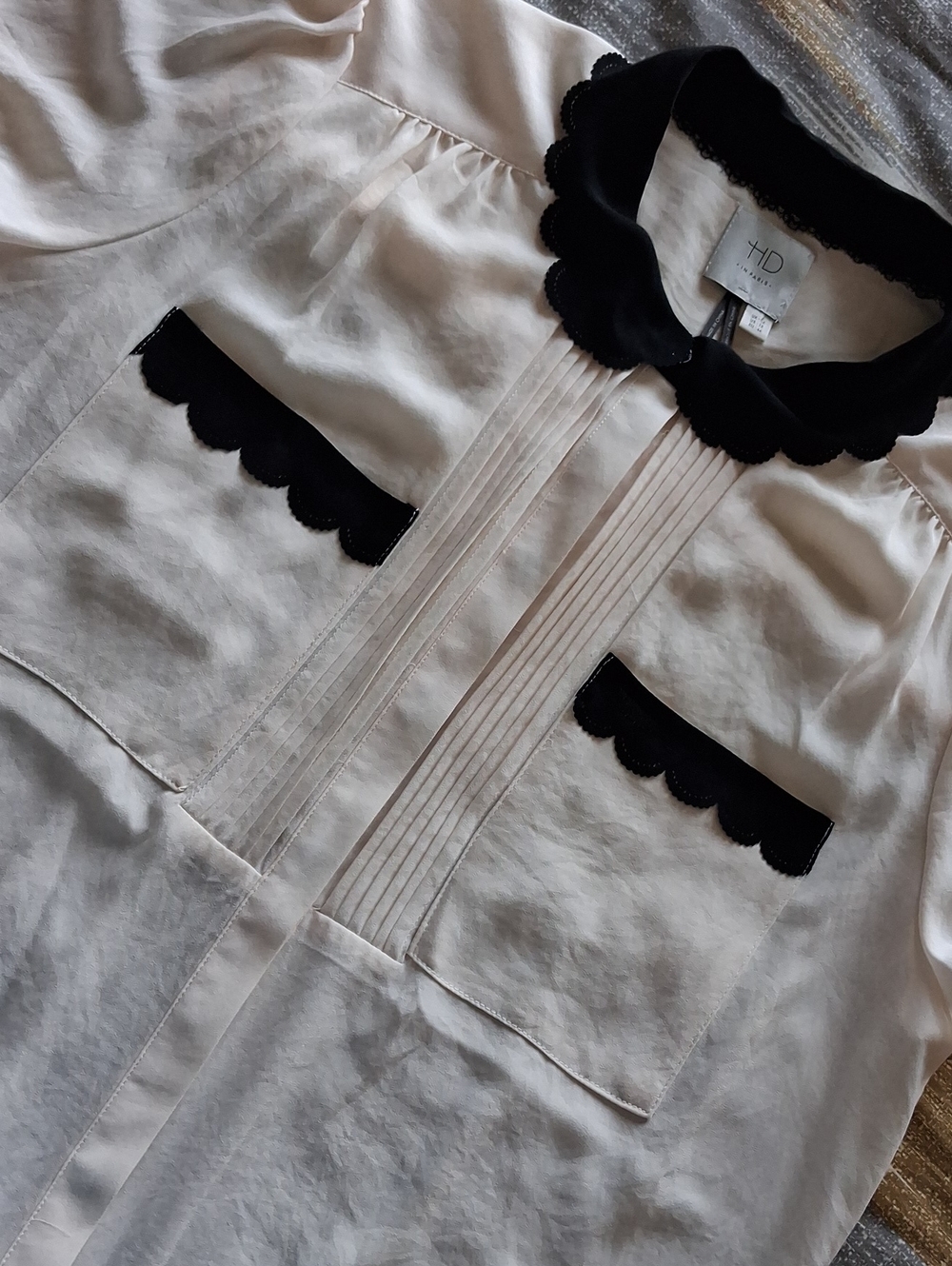 Anthropologie HD in Paris Cream & Black Scalloped Short Sleeve Blouse ** Size 12 - Picture 8 of 9